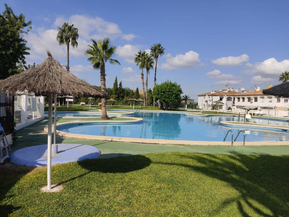 Costa Blanca Bungalow Lago Jardin Frente Piscina 4 Personas #Prp001 By Stay Orihuela Costa تورّيفيِخا المظهر الخارجي الصورة